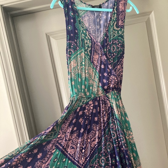 VICI Diana Sleevless maxi dress - Picture 3 of 6